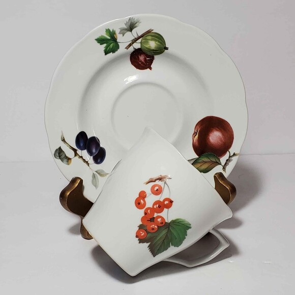 Cordon Bleu Teacup and Saucer Fruit Hand Decorated USA - Picture 9 of 9